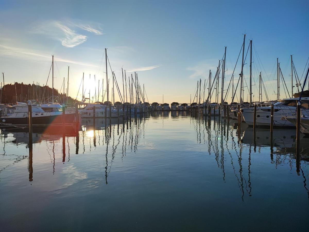 Вилла Sea Lux Floating House Ajda Portorose Экстерьер фото