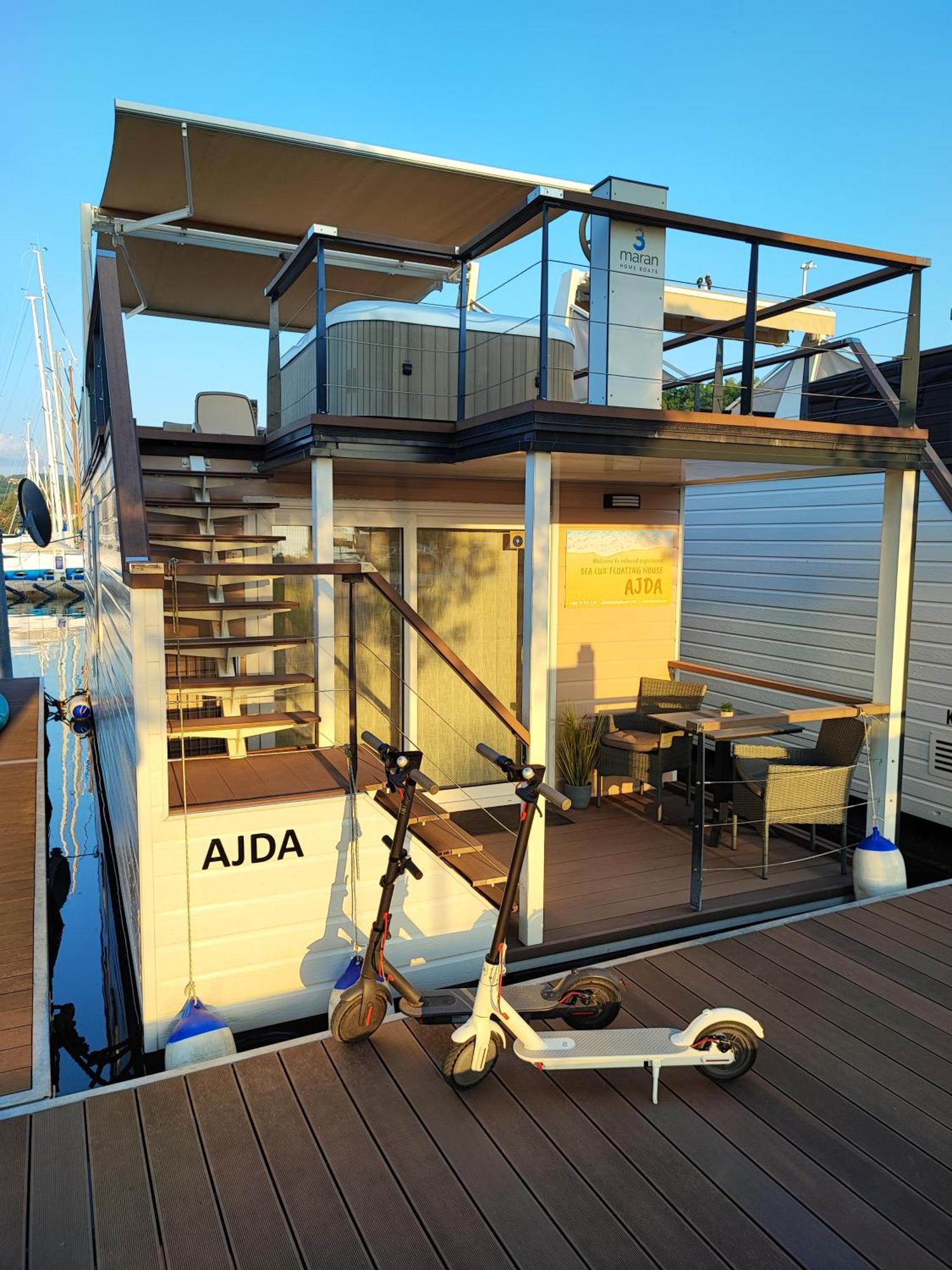 Вилла Sea Lux Floating House Ajda Portorose Экстерьер фото